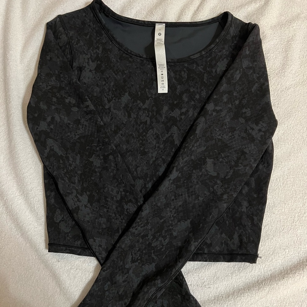 Wunder train cropped long sleeve